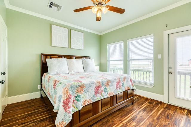 25222 Intrepid Lane, Galveston, TX 77554