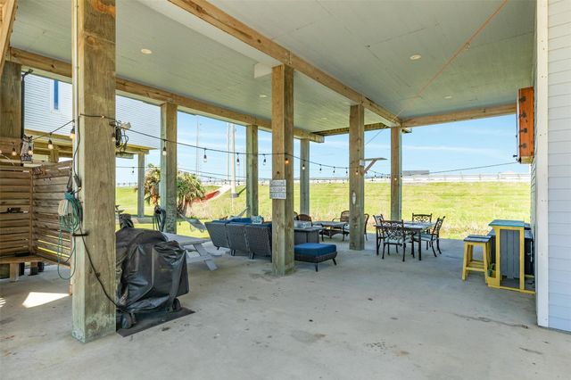 25222 Intrepid Lane, Galveston, TX 77554