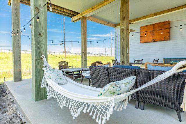 25222 Intrepid Lane, Galveston, TX 77554