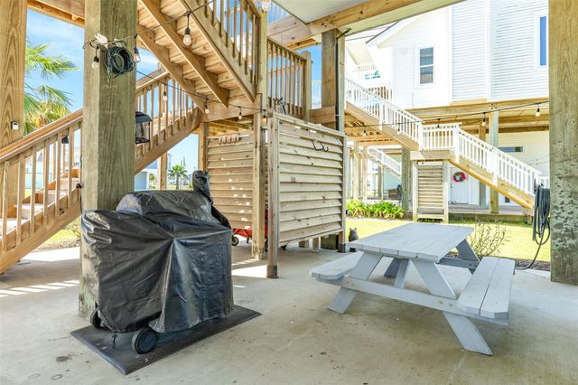 25222 Intrepid Lane, Galveston, TX 77554