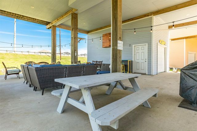 25222 Intrepid Lane, Galveston, TX 77554