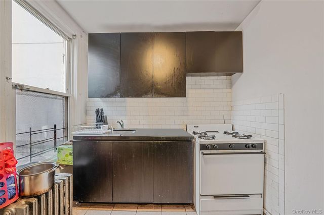 852 Blake Avenue, Brooklyn, NY 11207