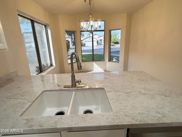 6661 W AURORA Drive, Glendale, AZ 85308