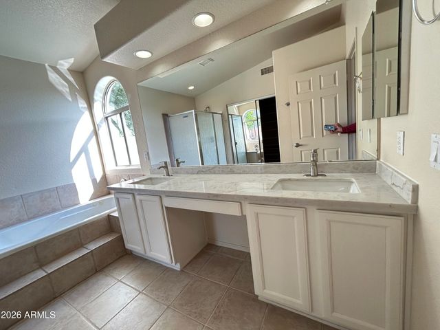 6661 W AURORA Drive, Glendale, AZ 85308