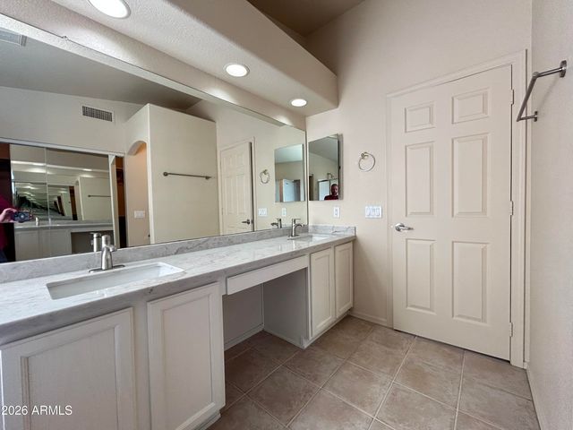 6661 W AURORA Drive, Glendale, AZ 85308