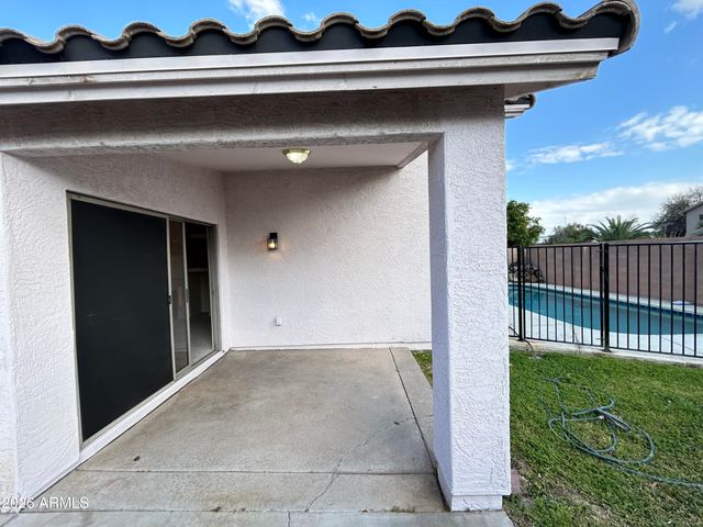 6661 W AURORA Drive, Glendale, AZ 85308