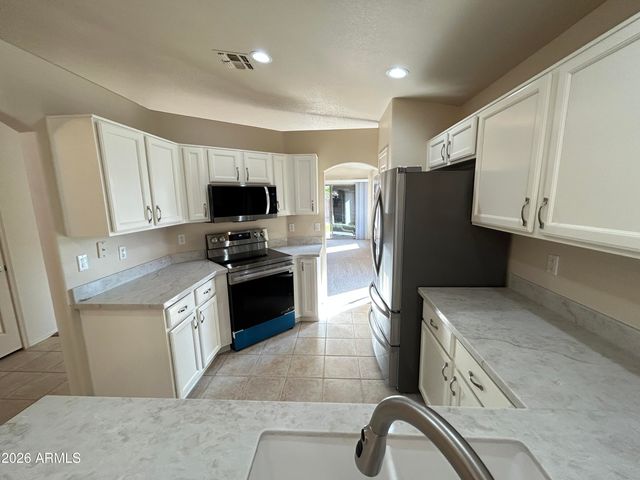 6661 W AURORA Drive, Glendale, AZ 85308