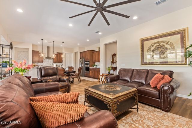 20283 N WAGNER WASH Drive, Buckeye, AZ 85396