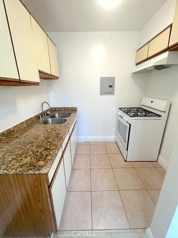 142 S Princeton Avenue 4, Fullerton, CA 92831