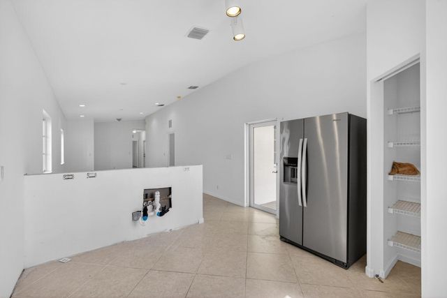 2344 Windjammer Way, West Palm Beach, FL 33411