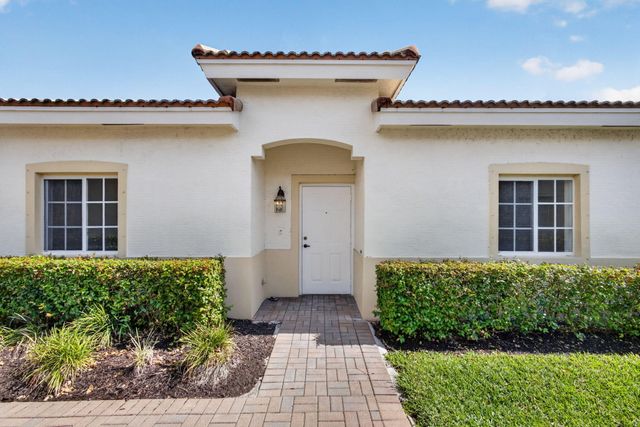2344 Windjammer Way, West Palm Beach, FL 33411