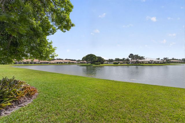 2344 Windjammer Way, West Palm Beach, FL 33411