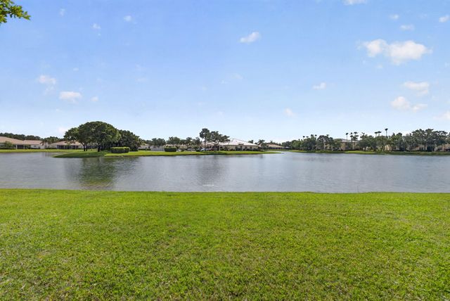 2344 Windjammer Way, West Palm Beach, FL 33411