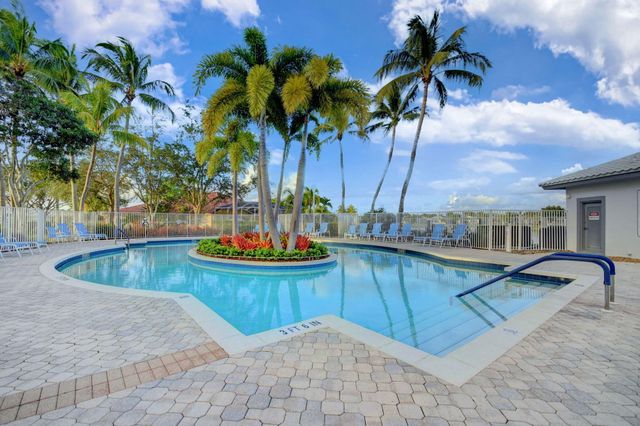 2344 Windjammer Way, West Palm Beach, FL 33411