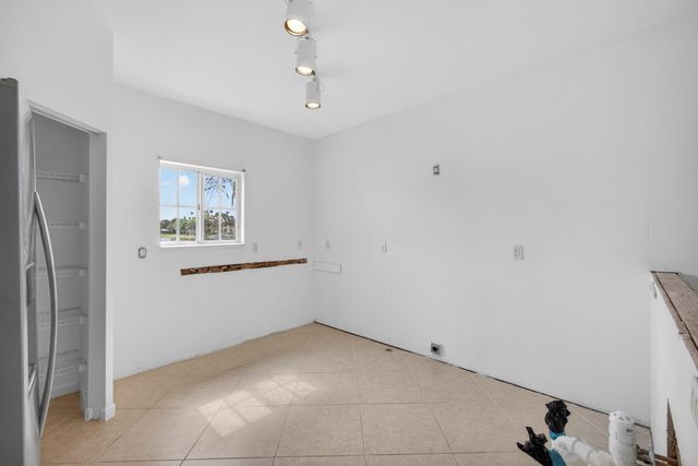 2344 Windjammer Way, West Palm Beach, FL 33411