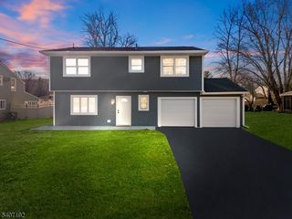 14 Harwich Rd, Mount Olive Twp., NJ 07836