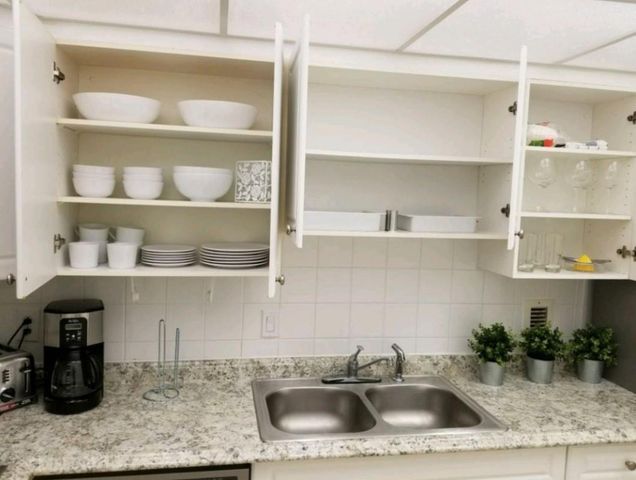 3801 S Ocean Drive 7Q, Hollywood, FL 33019