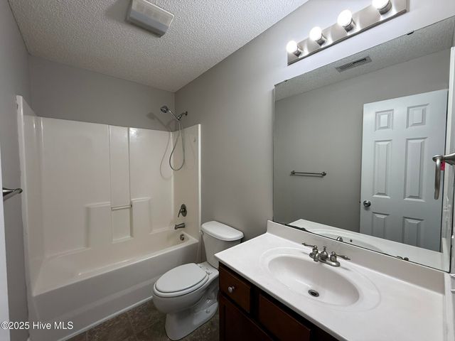 4215 Dudleys Grant Drive F, Winterville, NC 28590