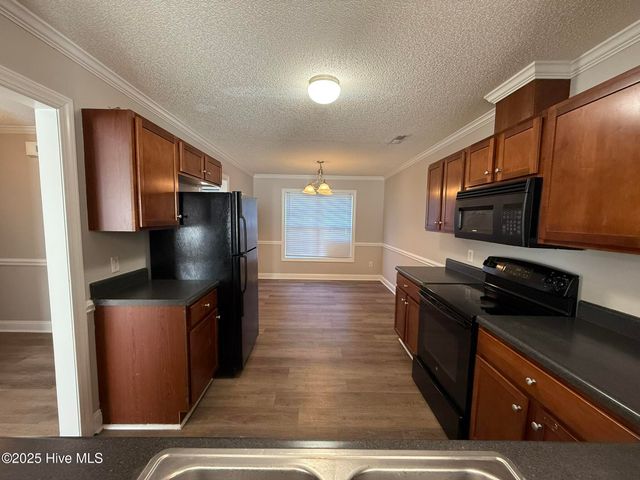 4215 Dudleys Grant Drive F, Winterville, NC 28590