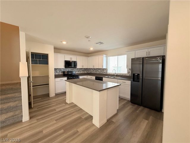 3720 Brilliant Sunset Street, Las Vegas, NV 89129