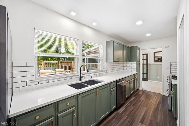 12958 W Pleasant Valley Road, Parma, OH 44130