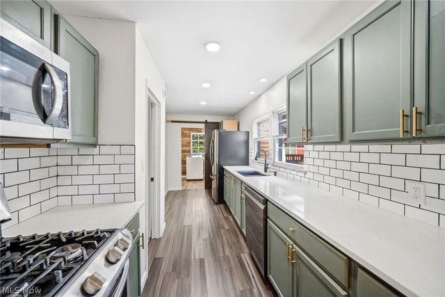 12958 W Pleasant Valley Road, Parma, OH 44130