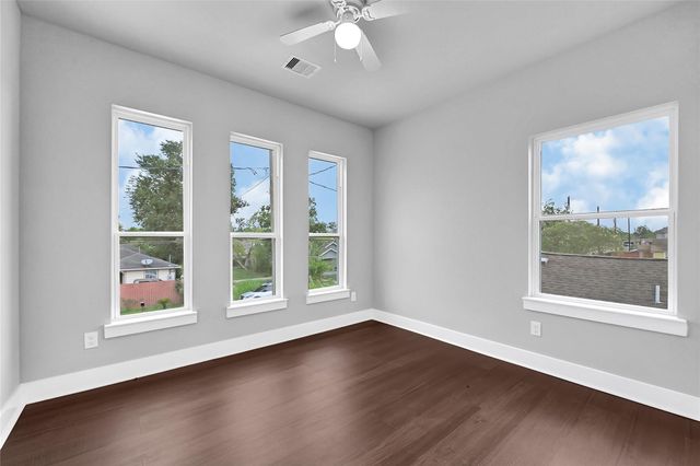 7938 Angus Street, Houston, TX 77028