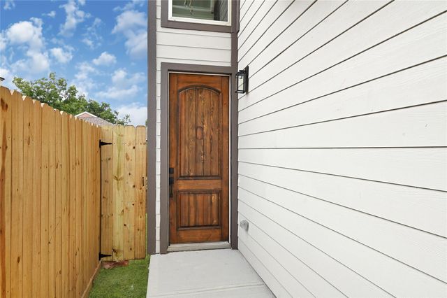 7938 Angus Street, Houston, TX 77028