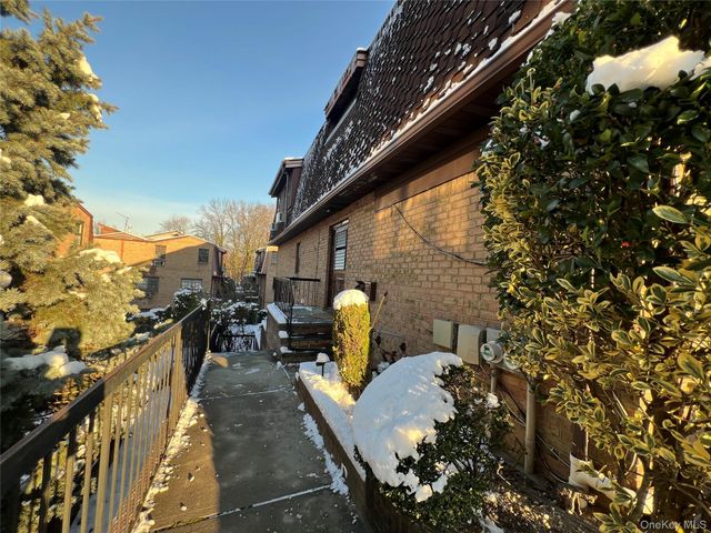 6119 232nd Street, Oakland Gardens, NY 11364