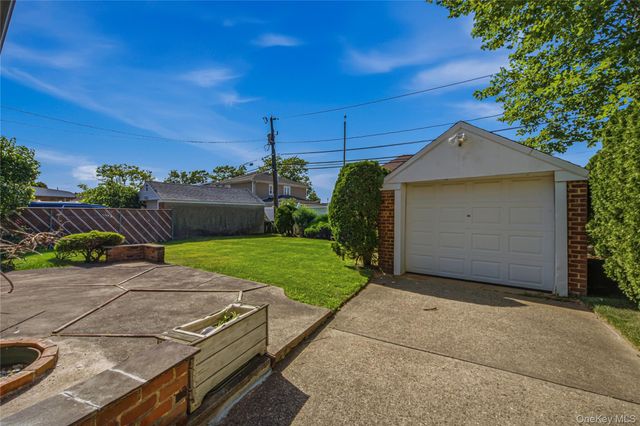 163 Laurel Drive, New Hyde Park, NY 11040