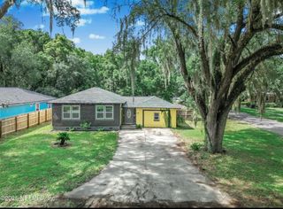 1334 NE 1ST AVENUE, Gainesville, FL 32641