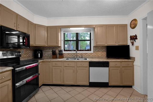 4471 Briton Circle, Fayetteville, NC 28314