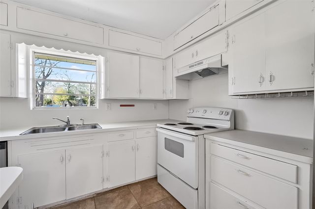 703 Coryell Street, League City, TX 77573