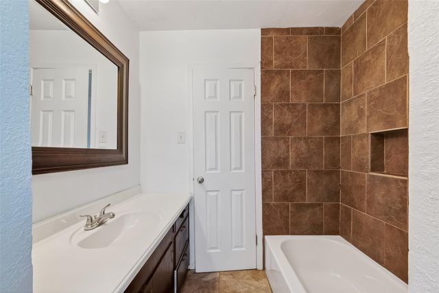 703 Coryell Street, League City, TX 77573