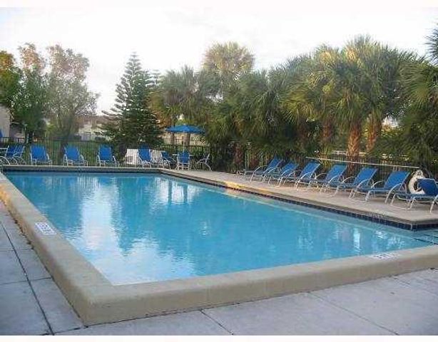 2041 Coral Ridge Drive S305, Coral Springs, FL 33071