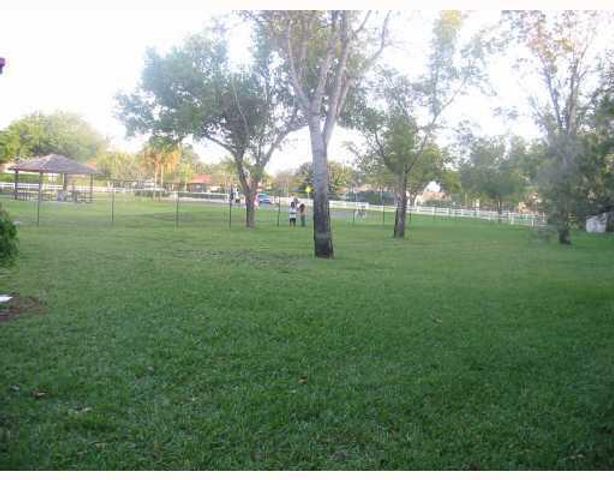 2041 Coral Ridge Drive S305, Coral Springs, FL 33071