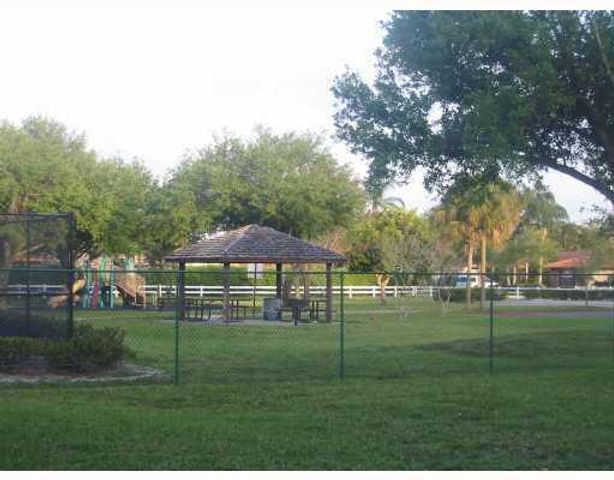 2041 Coral Ridge Drive S305, Coral Springs, FL 33071