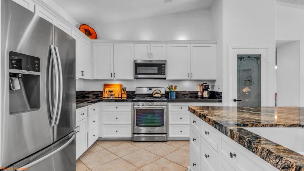 Image 11 of property listing at 81129 La Reina Circle, Indio, CA 92201