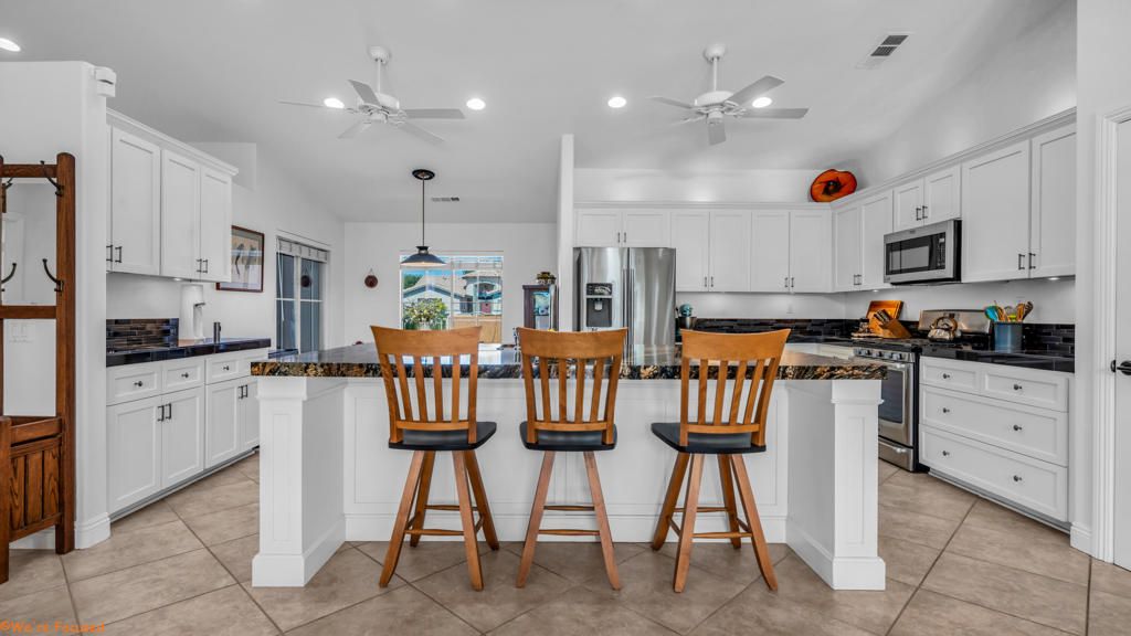 Image 9 of property listing at 81129 La Reina Circle, Indio, CA 92201