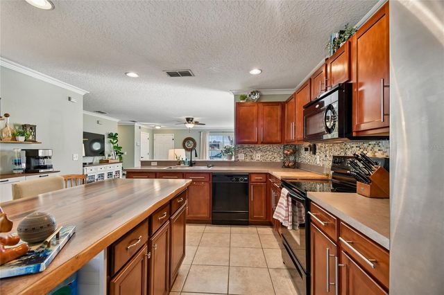 2592 BULLION LOOP, Sanford, FL 32771