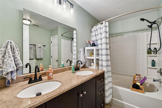 2592 BULLION LOOP, Sanford, FL 32771