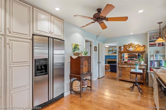 757 N Gulley Road, Dearborn Heights, MI 48127