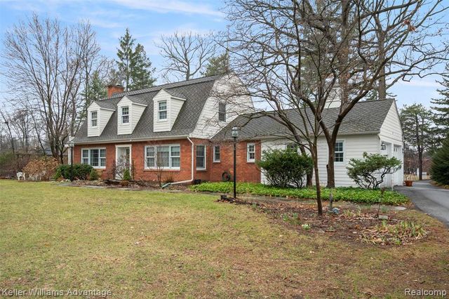 757 N Gulley Road, Dearborn Heights, MI 48127