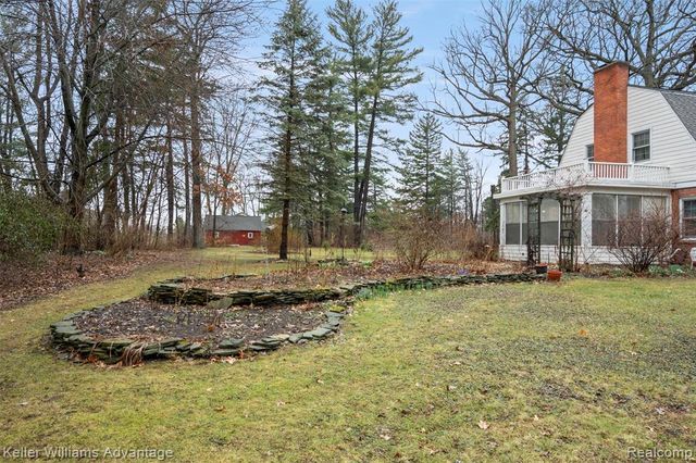 757 N Gulley Road, Dearborn Heights, MI 48127