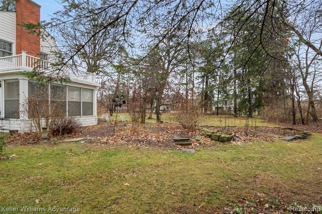 757 N Gulley Road, Dearborn Heights, MI 48127