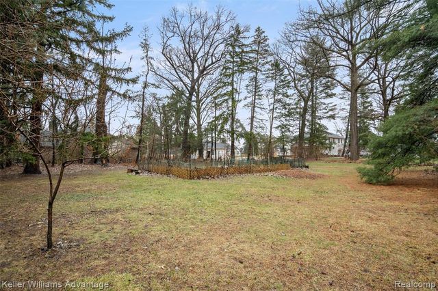 757 N Gulley Road, Dearborn Heights, MI 48127