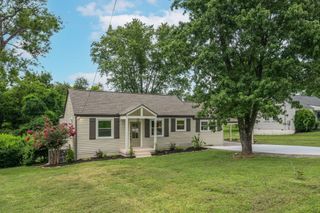 2705 Live Oak Rd, Nashville, TN 37210