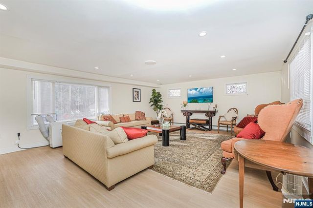 566 Teaneck Road, Teaneck, NJ 07666