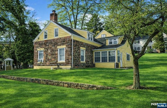 566 Teaneck Road, Teaneck, NJ 07666