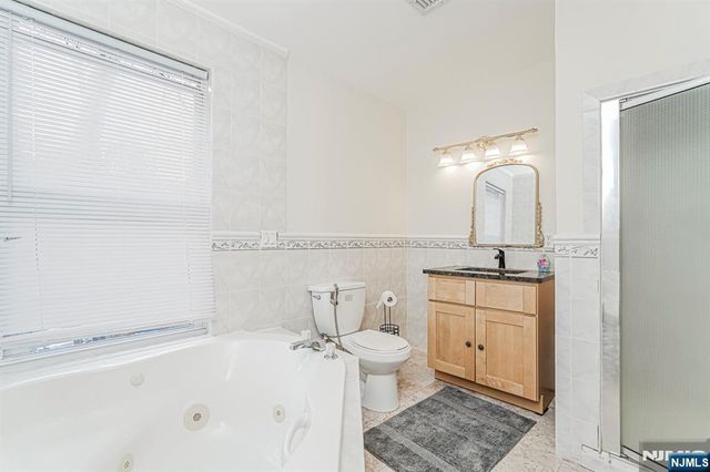 566 Teaneck Road, Teaneck, NJ 07666